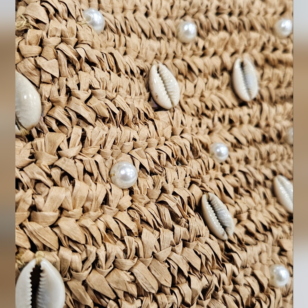 Embellished Beaded Shells and Faux Pearls Straw Frame Clutch Natural Handbag - Picture 5 of 9